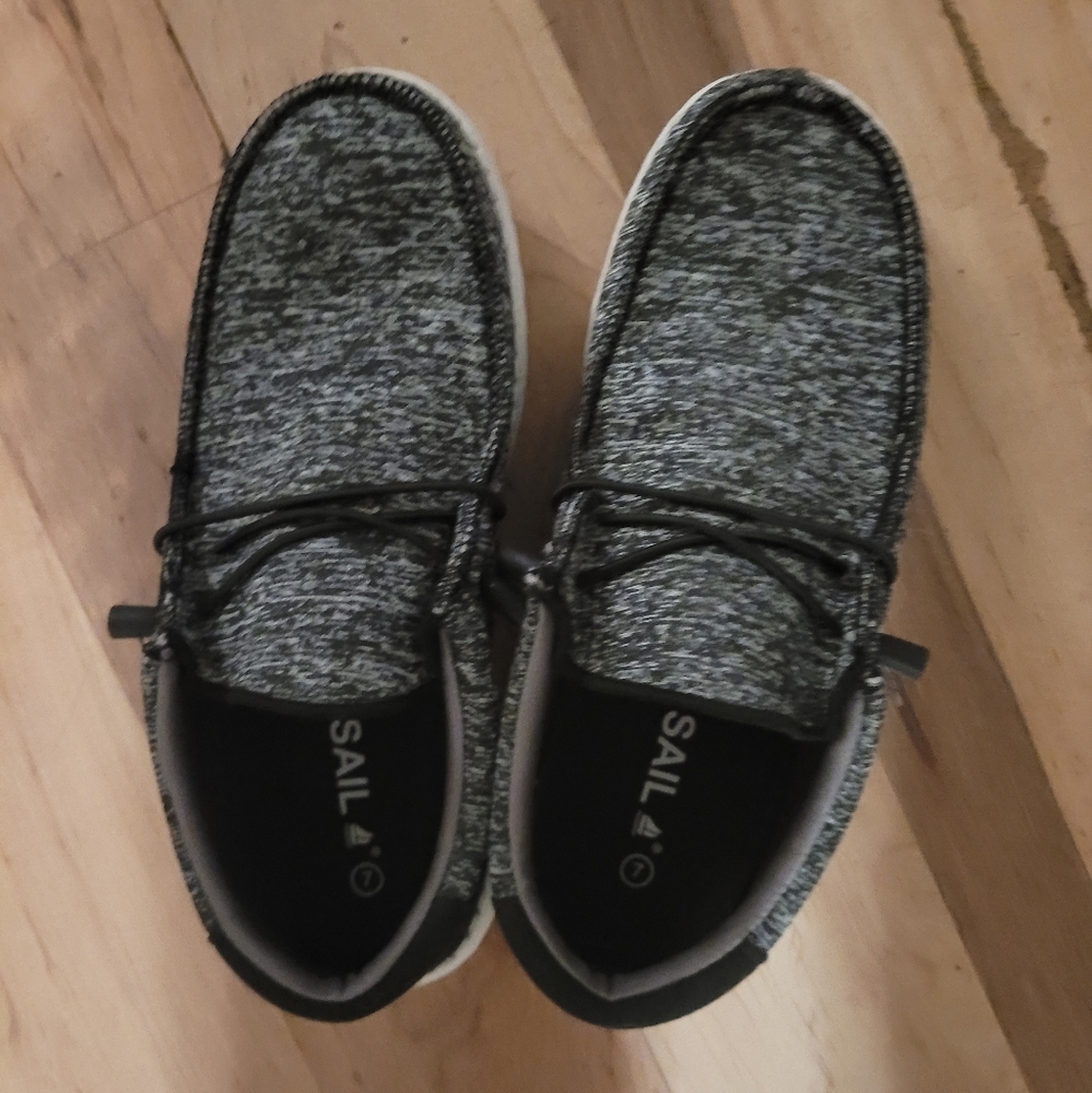Size 7 black/grey Sail brand shoes